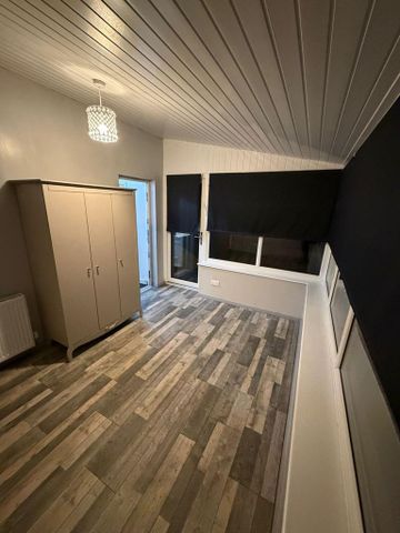 2 bedroom terraced house to rent - Photo 4