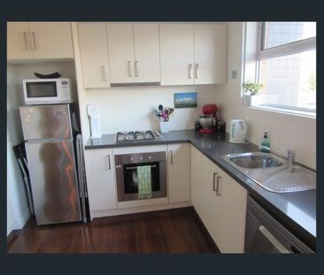 2/54 Emmaline Street, Northcote VIC 3070 - Photo 2