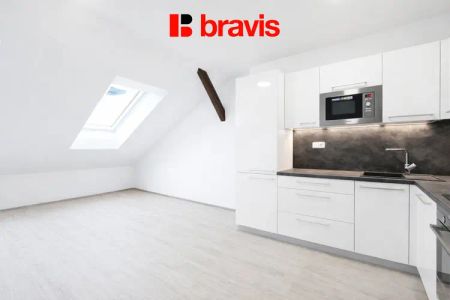 Pronájem bytu 2+kk, Brno - střed, ulice Koliště, podkrovní byt, klimatizace, podlahové vytápění - Fotografie 2