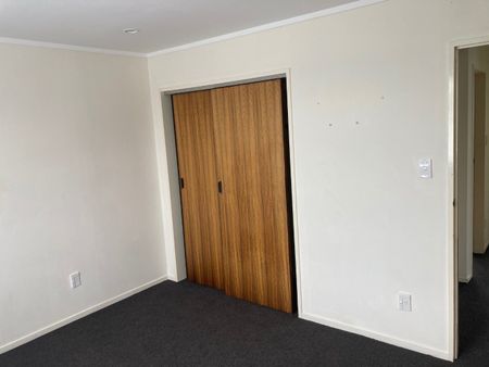 23B Colchester Crescent, Newlands - Photo 2
