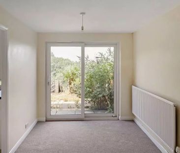 Room in a Shared House, Eastham, E6 - Photo 1
