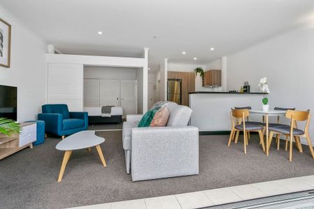 Auckland's CBD Premier Waterfront Location - Photo 5