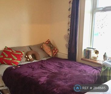 4 bedroom maisonette to rent - Photo 3