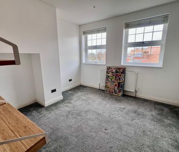 3 bedroom flat to rent - Photo 1