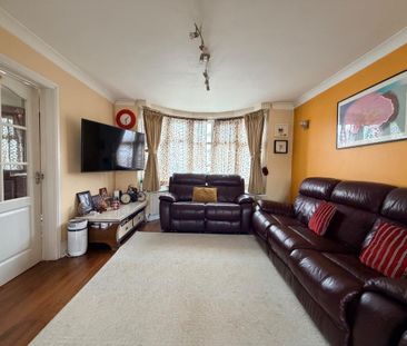 3 bedroom semi-detached house to rent - Photo 6