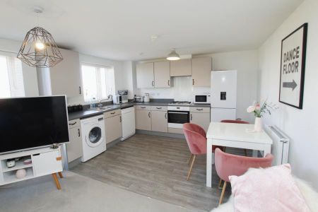 2 bedroom flat to rent - Photo 4
