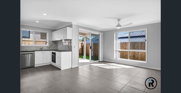 Stylish home in the heart of Park Ridge! - Photo 1