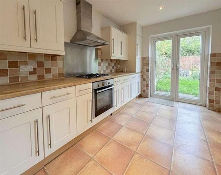 Channel View Road, Eastbourne, BN22 - Photo 3