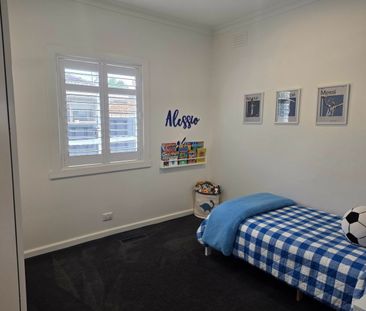 For Lease - Prized Family home. - Photo 5