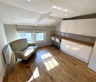 25 Market Place, Chippenham, SN15 - Photo 5