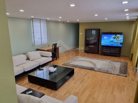 Închiriază Apartament 3 camere 1848 - Fotografie 5