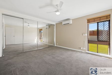 Modern family sized home! FIRST HOME OPEN SATURDAY 21 MARCH AT 10.00AM SHARP! - Photo 2