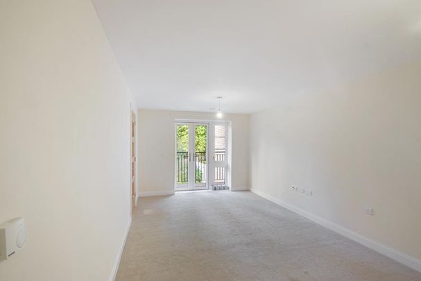 2 bedroom retirement property to rent - Photo 1