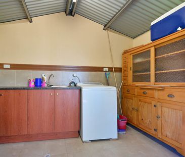 12 Kleeman Street, Whyalla, SA 5600 - Photo 3