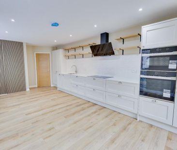 3 bedroom semi-detached house to rent - Photo 6