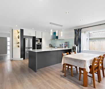 GLENDENE, 5 bedrooms - Photo 4