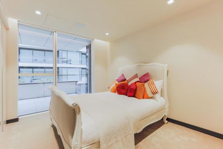 Modern two bedroom unfurnished apartment to rent in One Tower Bridge, SE1. - Photo 5