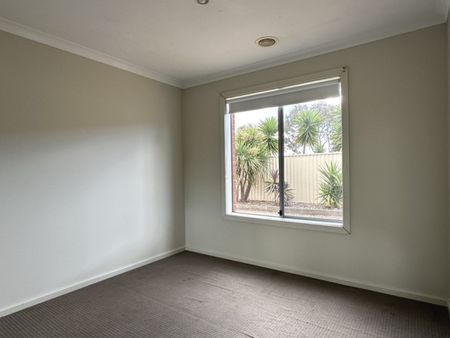 23 Rembrandt Road, SHEPPARTON VIC 3630 - Photo 4