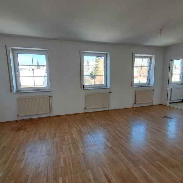 4040 Urfahr, Leonfeldnerstr.158: Reizende, sanierte Kleinwohnung, 1 Raum, 35,17m2 WNFL, ablösefreie Küche 2. Liftstock - Foto 1