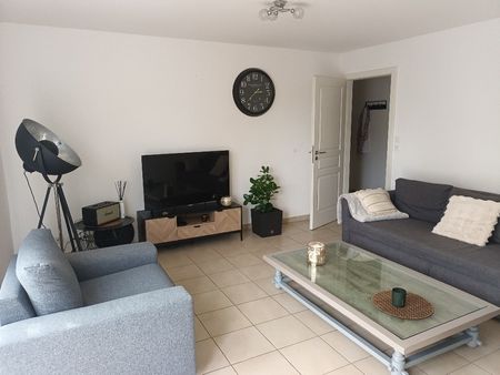 Location Appartement 3 pièces 64m² - Photo 2