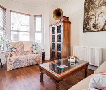 2 bedroom semi-detached house to rent - Photo 6