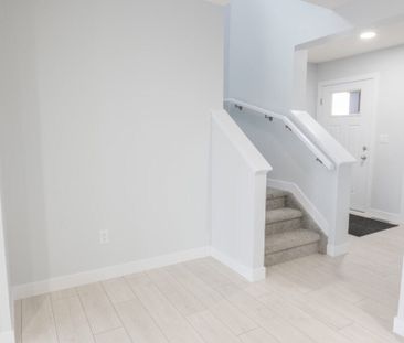 Edmonton Unfurnished townhouse Rental in Cavanagh - Energy efficien... - Photo 3
