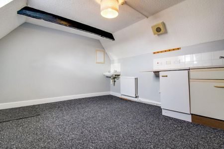 Studio to rent - Photo 2