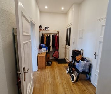 Charmante Altbauwohnung in Citynähe - Photo 2