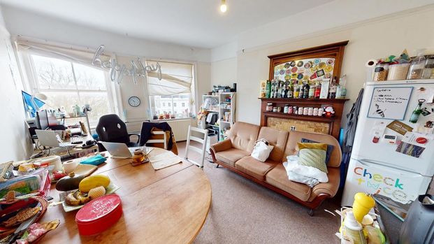 2 bedroom flat to rent - Photo 1