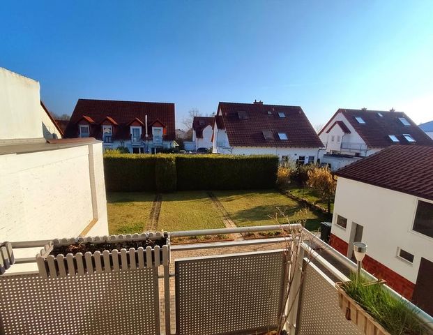 top renovierte 2-Zimmerwohnung mit Balkon in ruhiger Nachbarschaft *neues Bad**neue Küche* - Foto 1