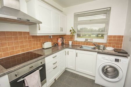 Brampton Grove - Photo 5