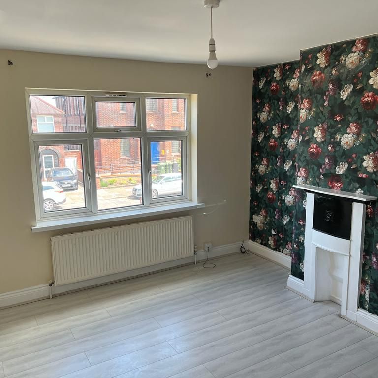 4 bedroom detached house to rent - Photo 1