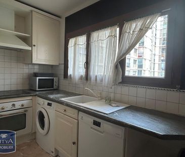 Location Appartement 4 pièces 68m² MARSEILLE 3ème - Photo 5