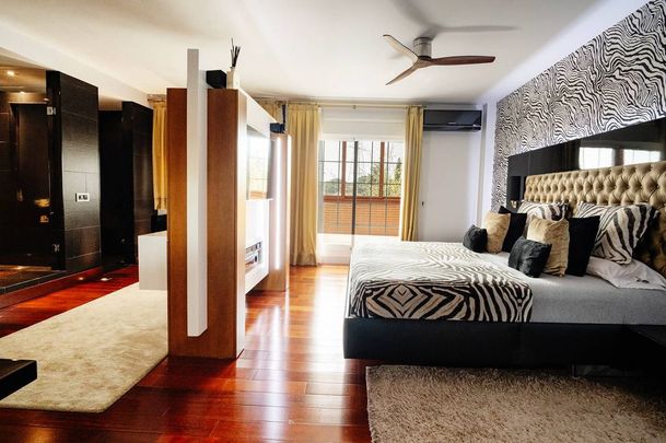 Luxury 5 bedroom Detached House for rent in Villaviciosa de Odón, Autonomous Region of Madrid - Photo 1