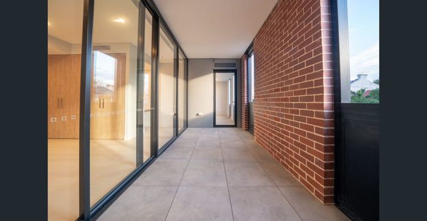 Modern Living in the Heart of Bondi Junction - Photo 1