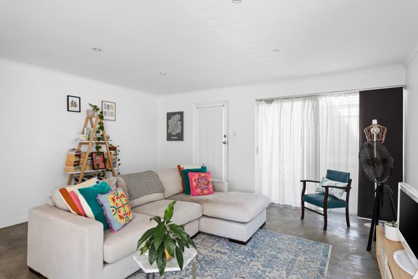 2/1 Adelaide Street, Clayfield QLD 4011 - Apartment For Rent | Domain - Photo 1