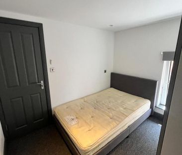 4 bedroom apartment to rent - Photo 2