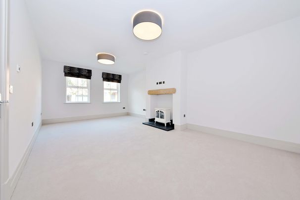 £6,000 - To Let - Photo 1