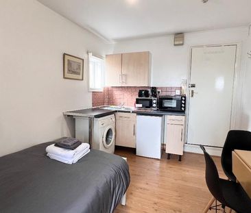 Studio to rent - Photo 4