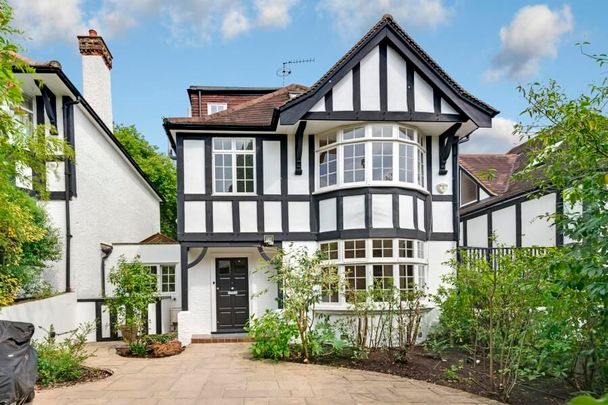 6 Bedroom Detached To Let - Photo 1