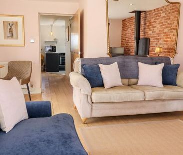2 bedroom detached house to rent - Photo 1