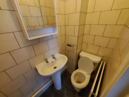 3 bedroom maisonette to rent - Photo 5