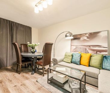 3 bedroom flat to rent - Photo 3