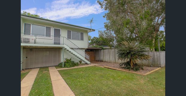 This unit has everything! - Photo 1