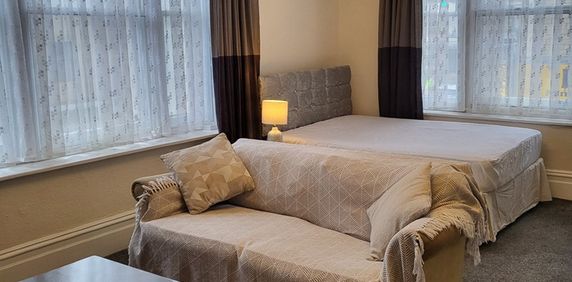 Room in a Shared House, Church Road, BS5 - Photo 2