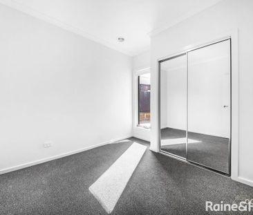 4 Bedroom Rental Home - Photo 3