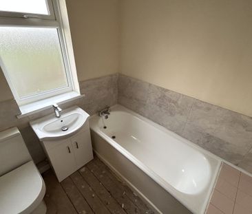 Lloyds Road - Photo 4