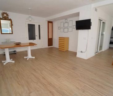 Amplio y Luminoso Piso Reformado con Vistas Panorámicas en Benidorm - Photo 2