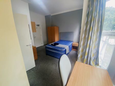 Room 3 - Large - Photo 4