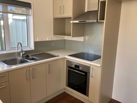 Lovely 3 Bedroom House - Photo 5